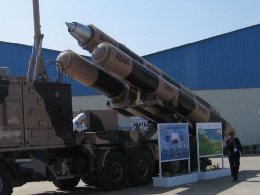 Tên lửa hành trình Brahmos trang bị cho Lục quân Ấn Độ